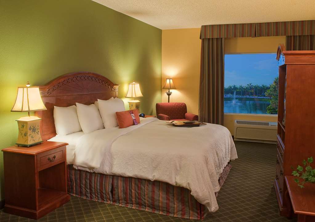 Hampton Inn West Palm Beach Central Airport Quarto foto